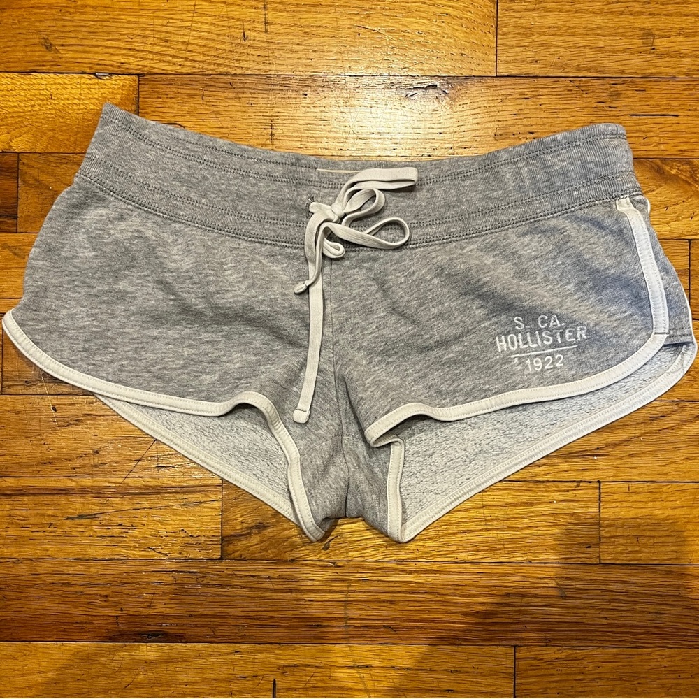 Hollister grey dolphin shorts M